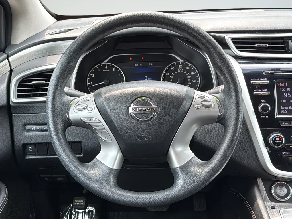 Used 2015 Orange Nissan S image 29