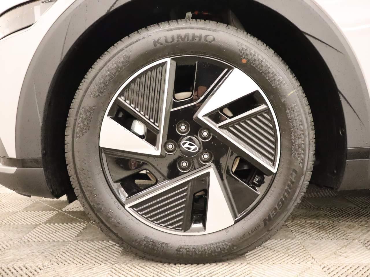 New 2026 Cyber Gray Hyundai SEL image 6