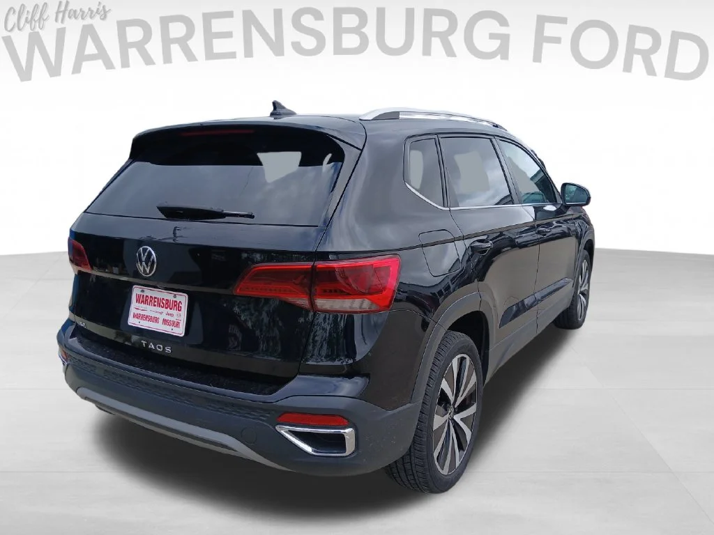Used 2024 Black Volkswagen 1.5T SE image 3