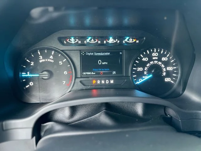 Used 2019 Blue Ford XL image 16