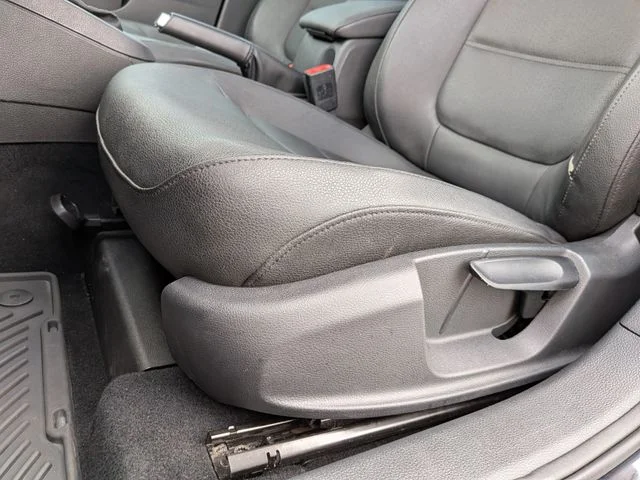 Used 2012 Black Volkswagen TDI image 13