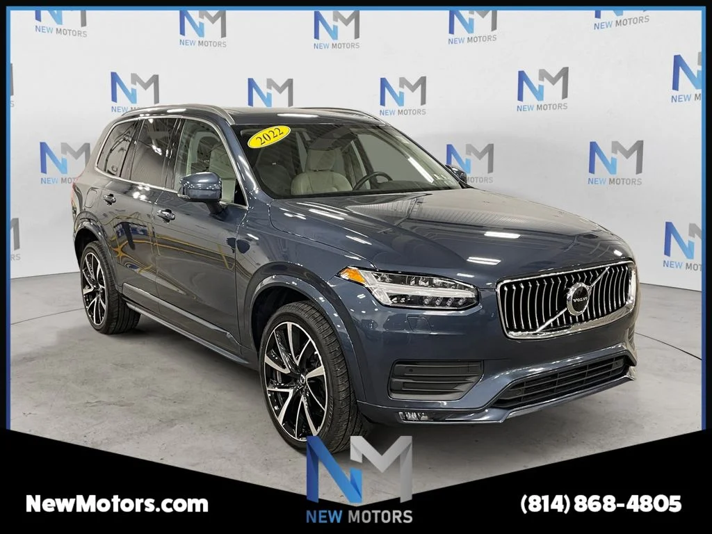 Used 2022 Denim Blue Metallic Volvo T6 Momentum image 7