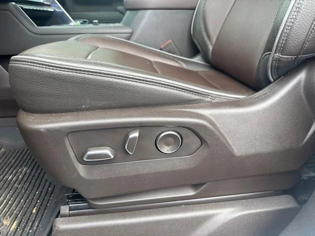 Used 2024 White GMC Denali image 18