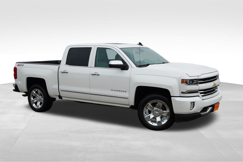 Certified Used 2016 Iridescent Pearl Tricoat Chevrolet LTZ image 2