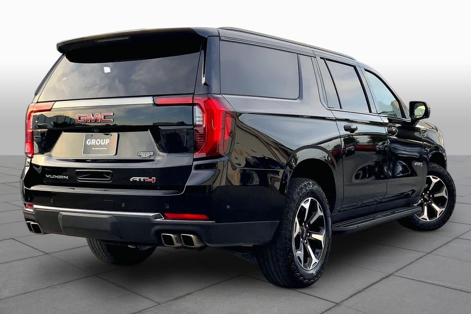 Used 2025 Onyx Black GMC AT4 image 12