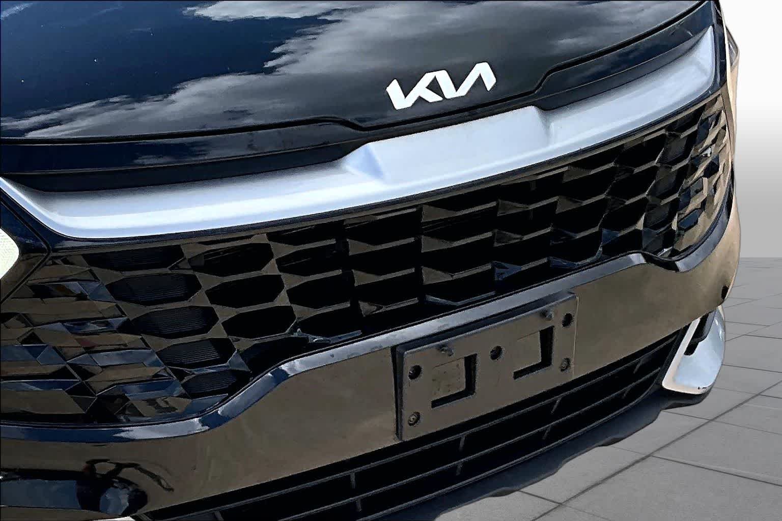 Used 2024 Ebony Black Kia EX image 54
