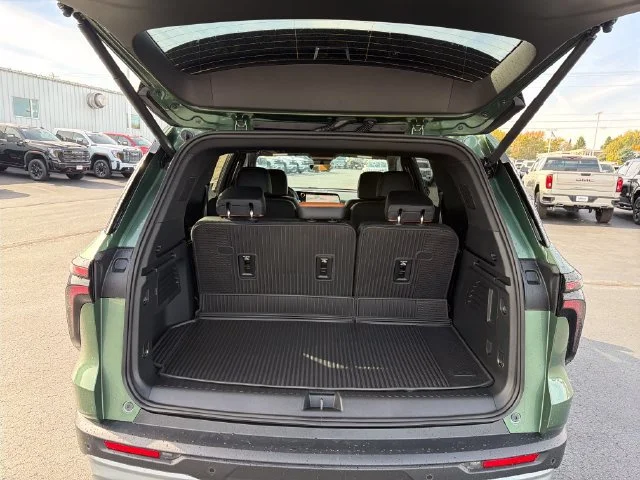 2027 Chevrolet Traverse Z71 - Photo 26