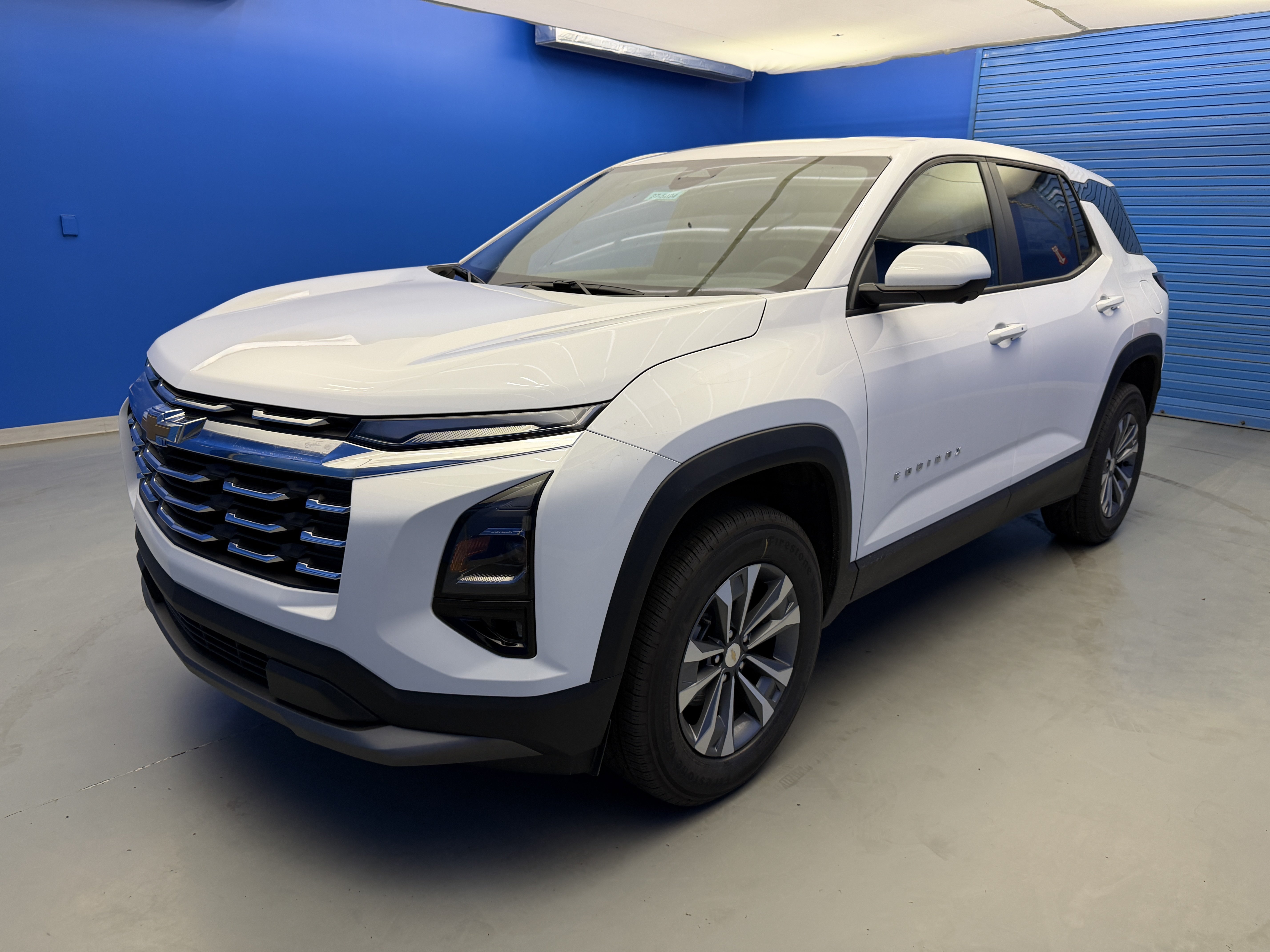 2027 Chevrolet Equinox LT - Photo 4