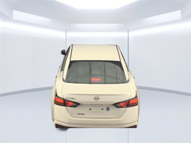 Used 2024 White Nissan 2.5 S image 5