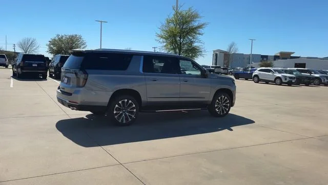 2026 Chevrolet Suburban High Country - Photo 9