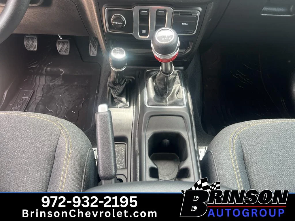 Used 2025 Anvil Clearcoat Jeep Sport image 12