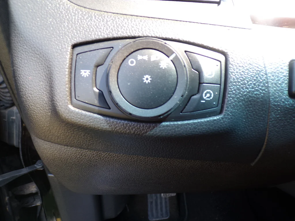 Used 2013 Kodiak Brown Metallic Ford Limited image 20