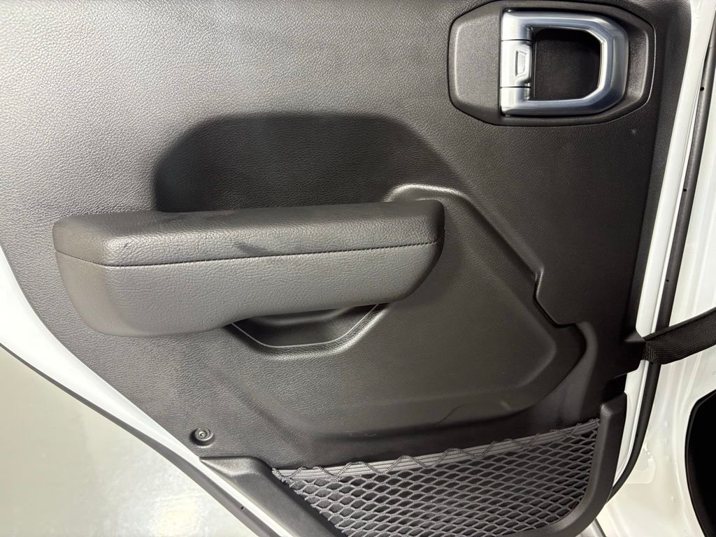 New 2026 Bright White Clear-Coat Exterior Paint Jeep Willys image 35