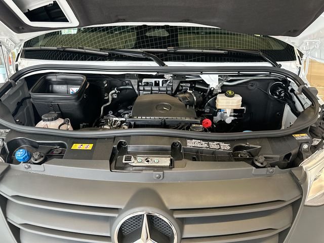 New 2026 Arctic White Mercedes-Benz Cargo 144 WB image 26