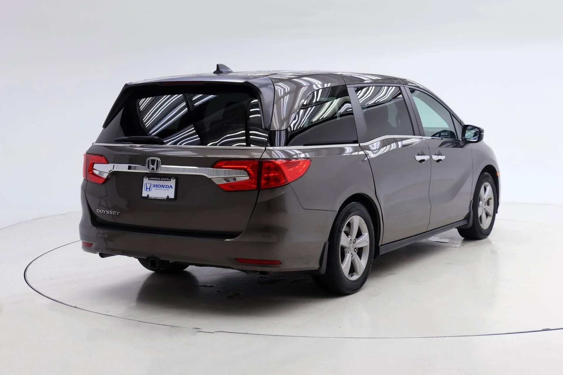 Used 2019 Gray Honda EX-L image 2