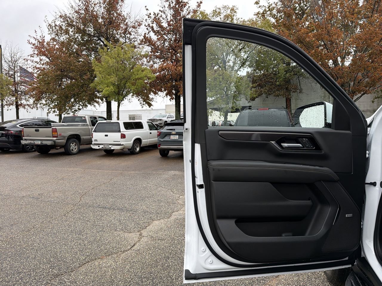Used 2026 Summit White GMC Elevation image 18