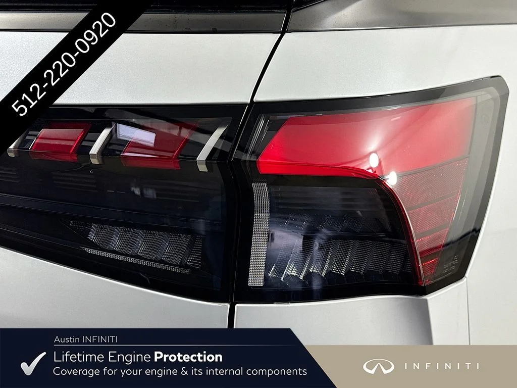 New 2027 2T RADIANT WHIT INFINITI SPORT image 36