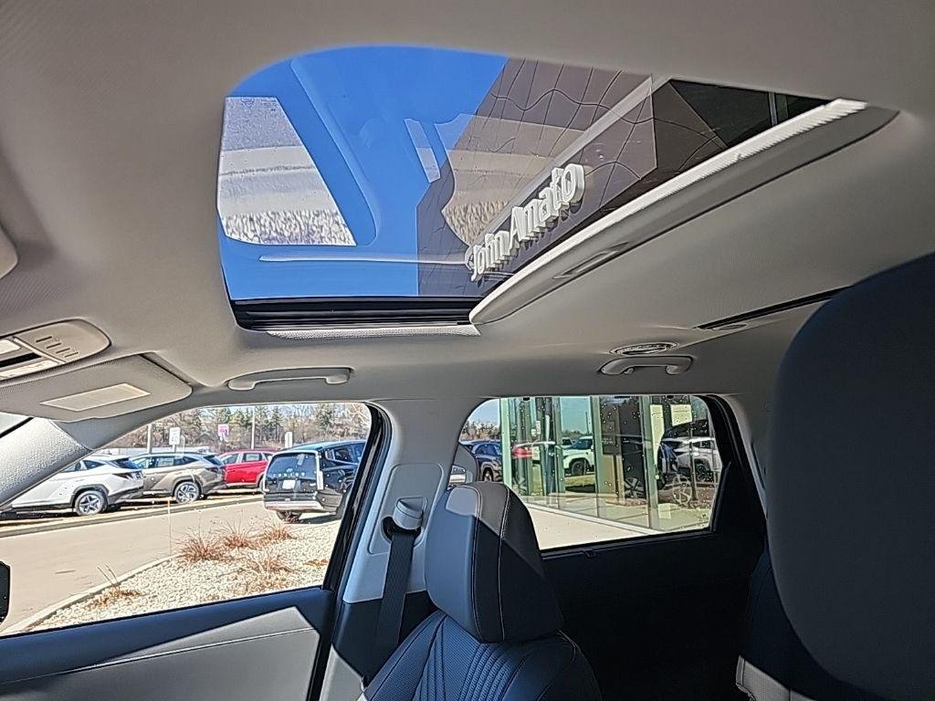 New 2026 Black Hyundai SEL Premium AWD image 30