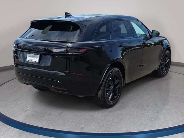 New 2026 Santorini Black LAND ROVER Dynamic SE image 5