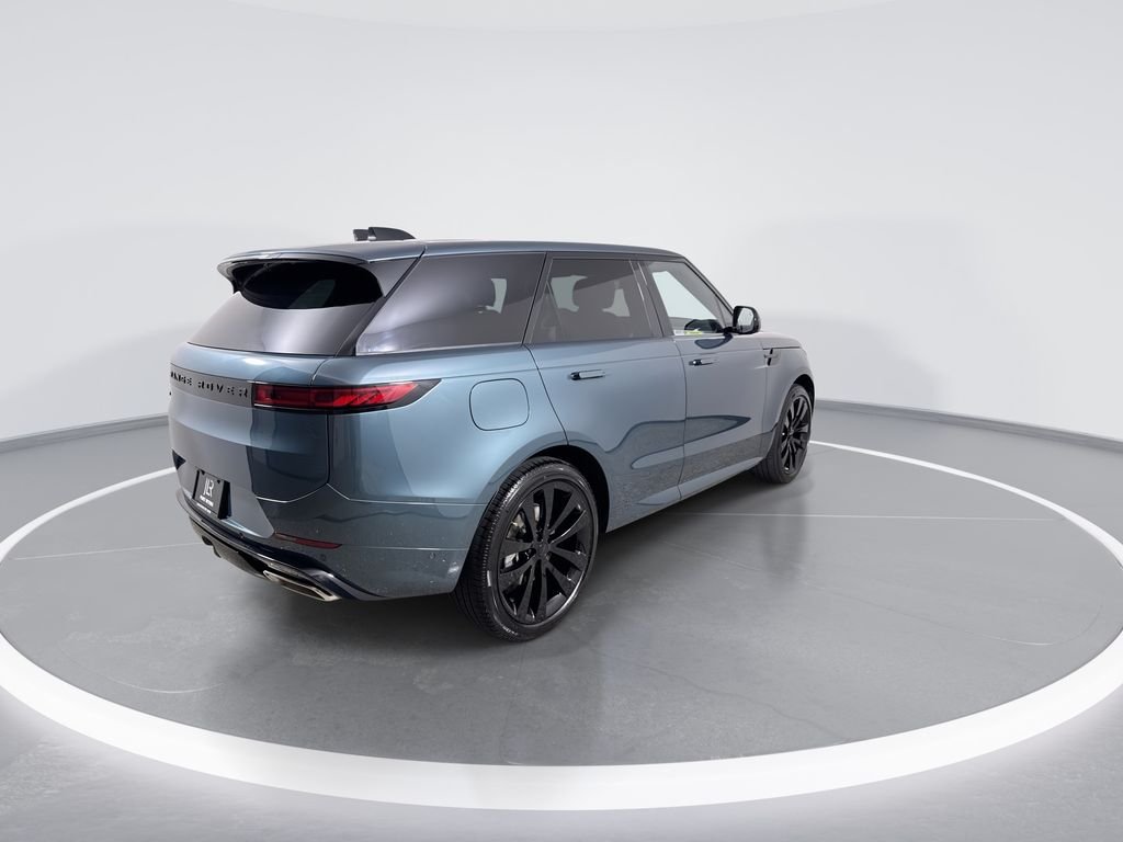 New 2026 GIOLA GRN MET Land Rover Dynamic SE image 8