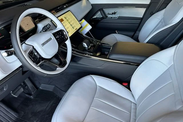 New 2026 Varesine Blue Land Rover Dynamic SE image 9