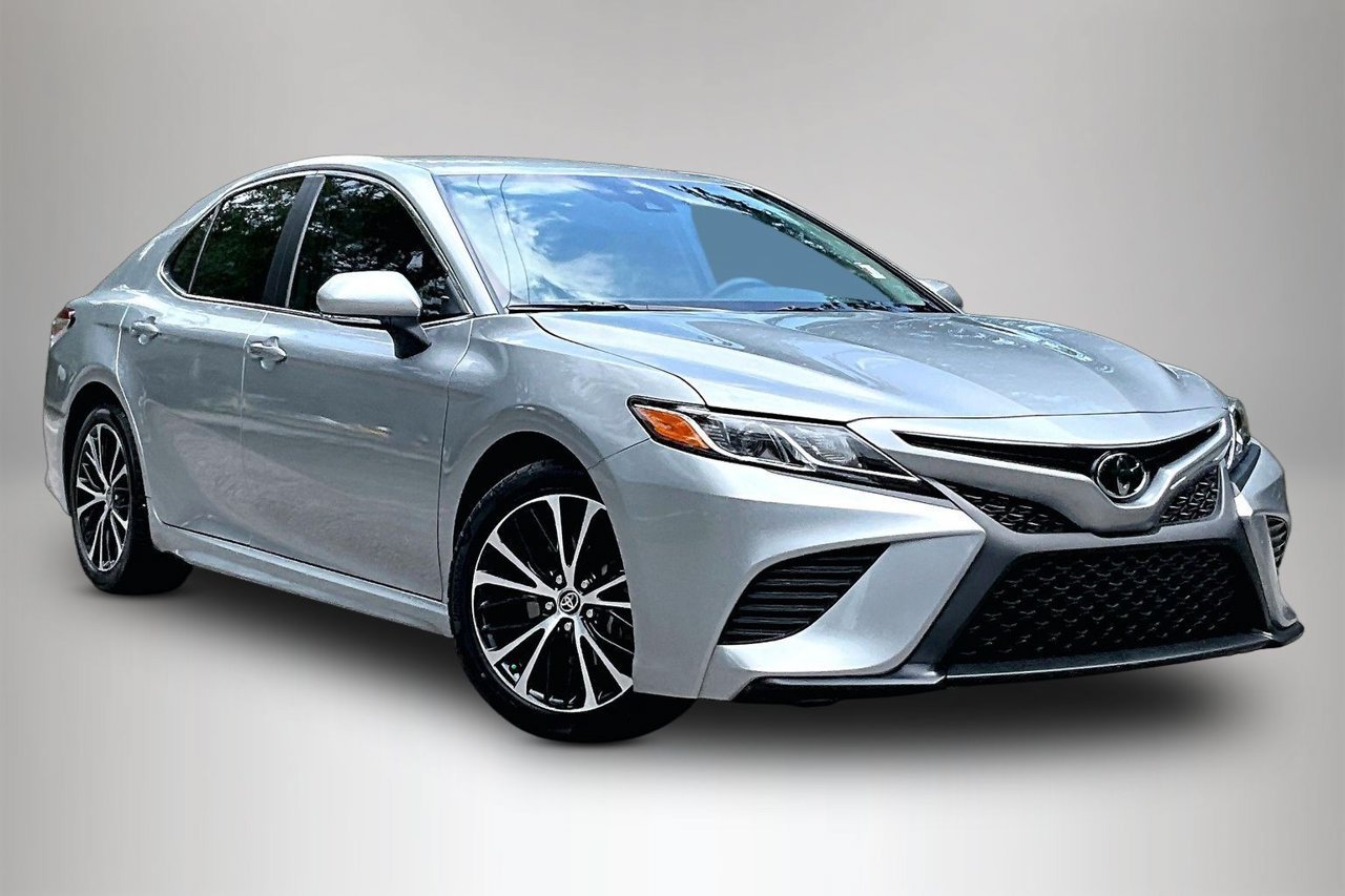 Used 2020 Silver Toyota SE image 2