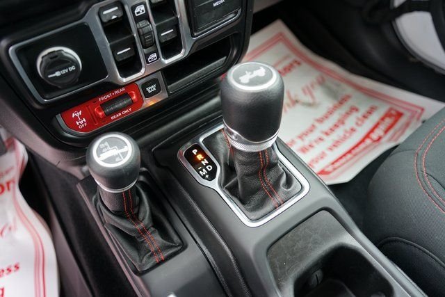 2020 JEEP WRANGLER - Image 18