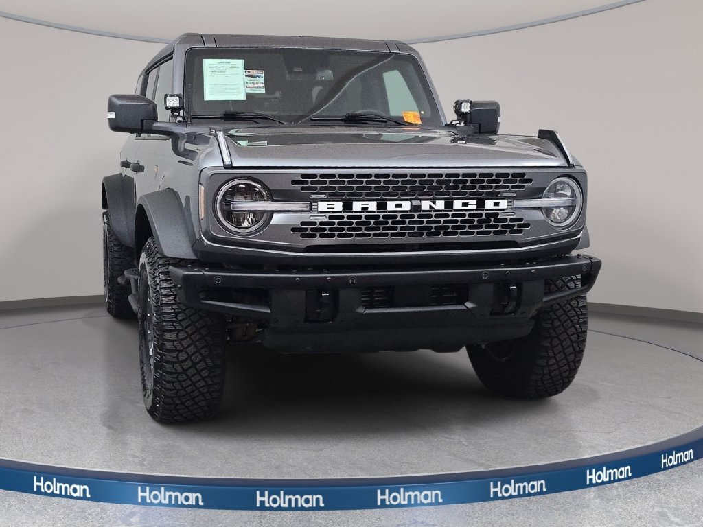 Used 2024 Gray Metallic Ford Badlands image 3