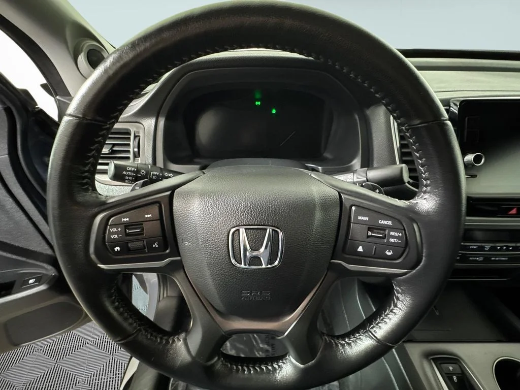 Certified Used 2024 Gray Honda RTL image 25