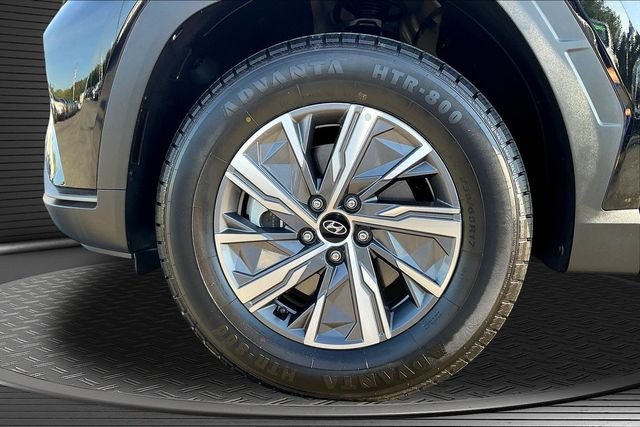 Certified Used 2024 Black Hyundai Blue image 35