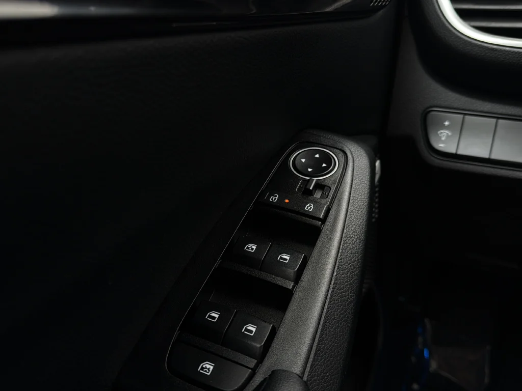 Used 2024 Pluton Blue Kia SX image 11