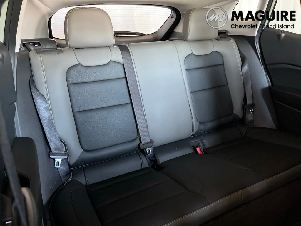 Used 2025 Green Chevrolet ACTIV image 31