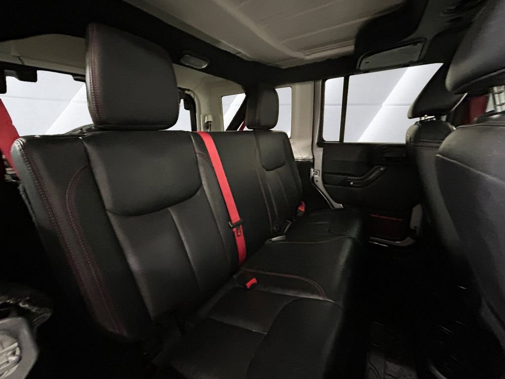Used 2017 Silver Jeep Unlimited Rubicon Recon image 16