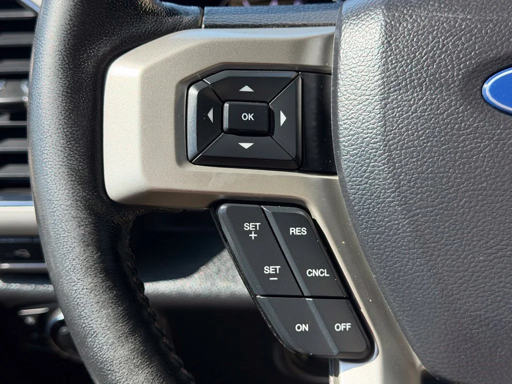 Used 2020 White Ford Lariat image 18