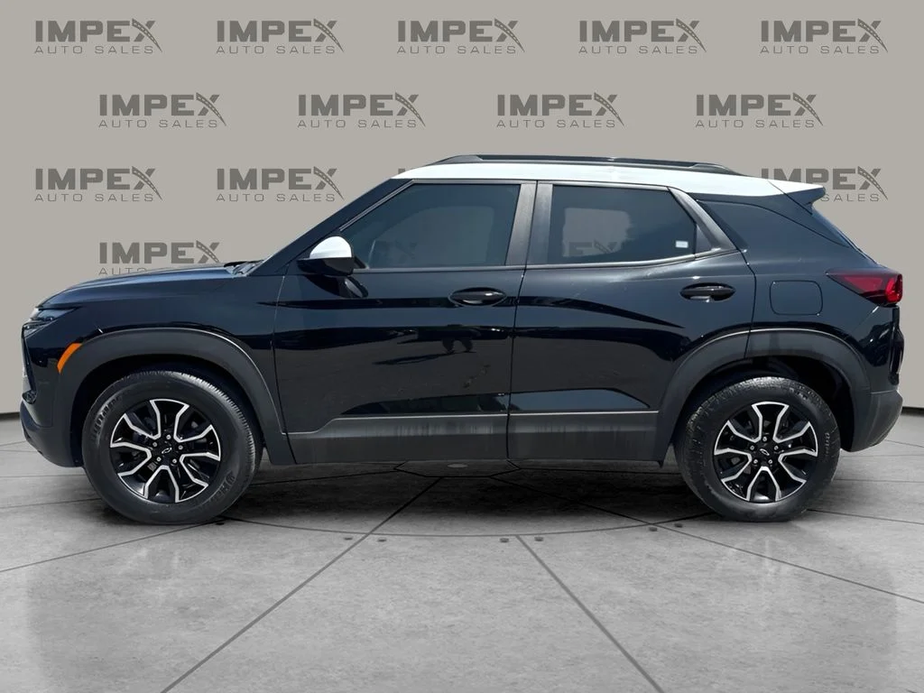 Used 2024 Black Chevrolet ACTIV image 2