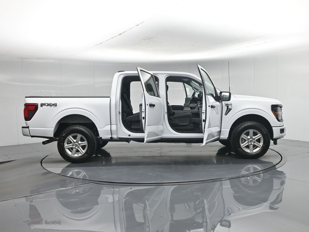New 2026 Oxford White Ford XLT image 4