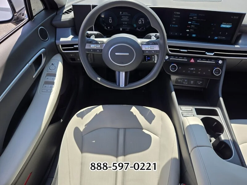 Used 2025 Silver HYUNDAI SEL image 12