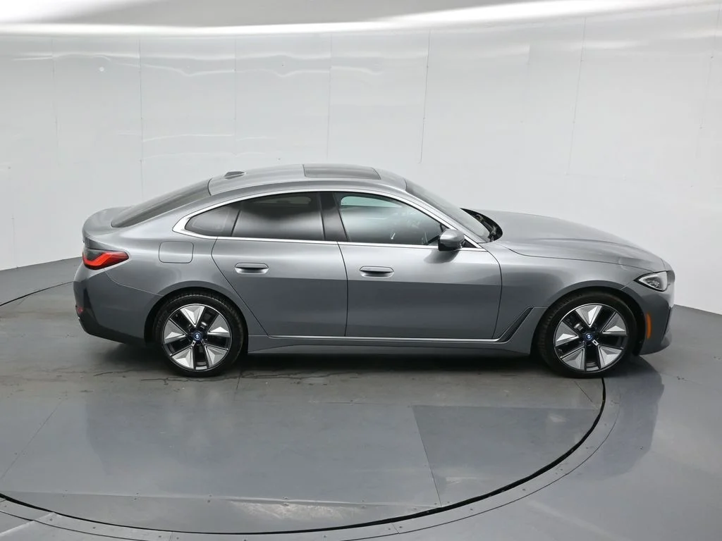 Used 2023 Gray BMW eDrive40 image 41