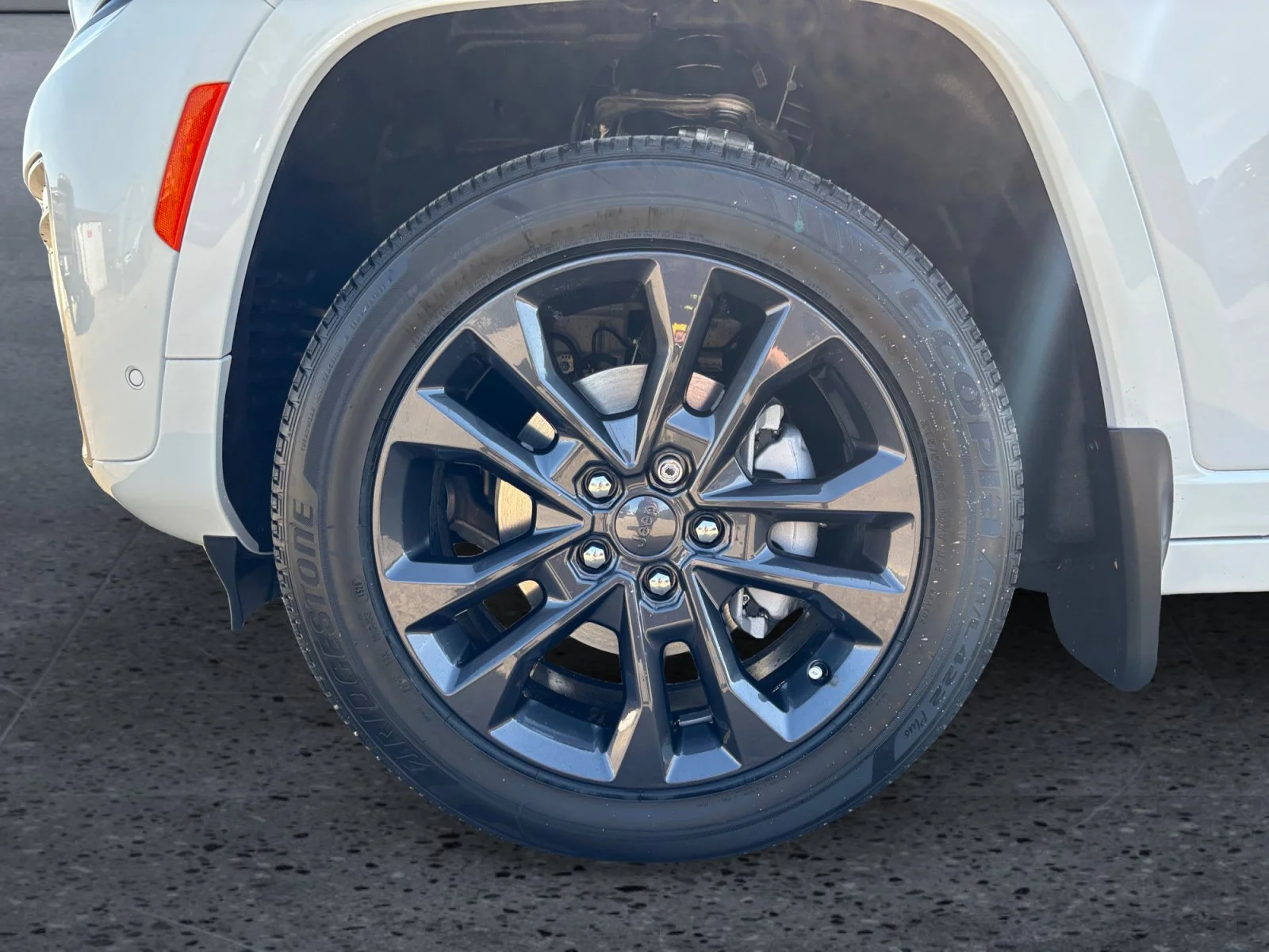 New 2026 Bright White Jeep Limited Reserve image 9