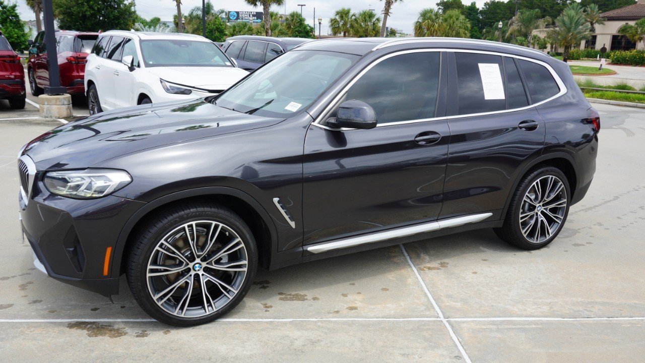 Used 2022 Gray BMW sDrive30i image 5