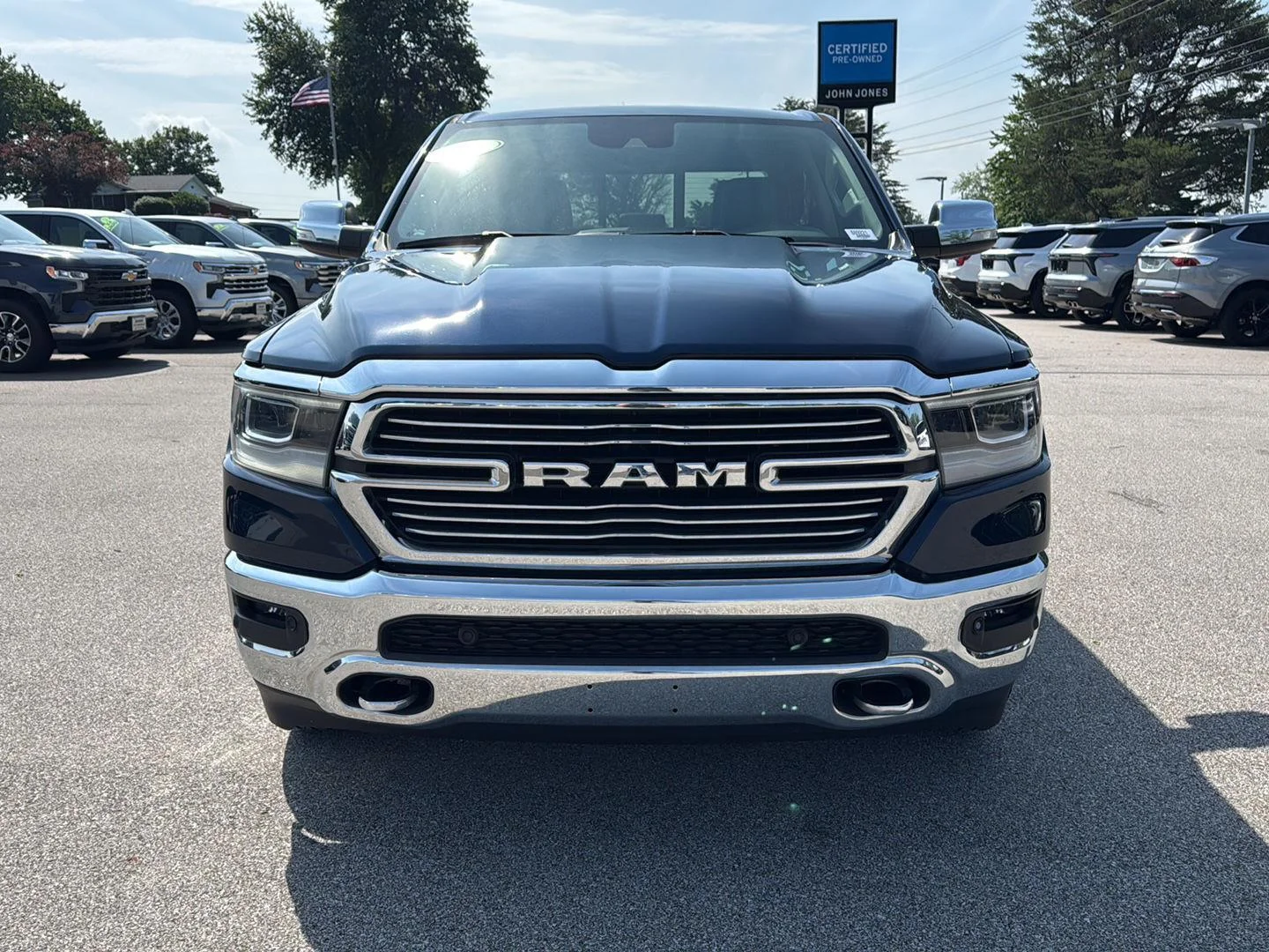 Used 2022 Patriot Blue Pearlcoat Ram Laramie image 14