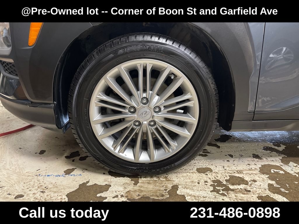 Used 2021 Gray Hyundai SEL image 11