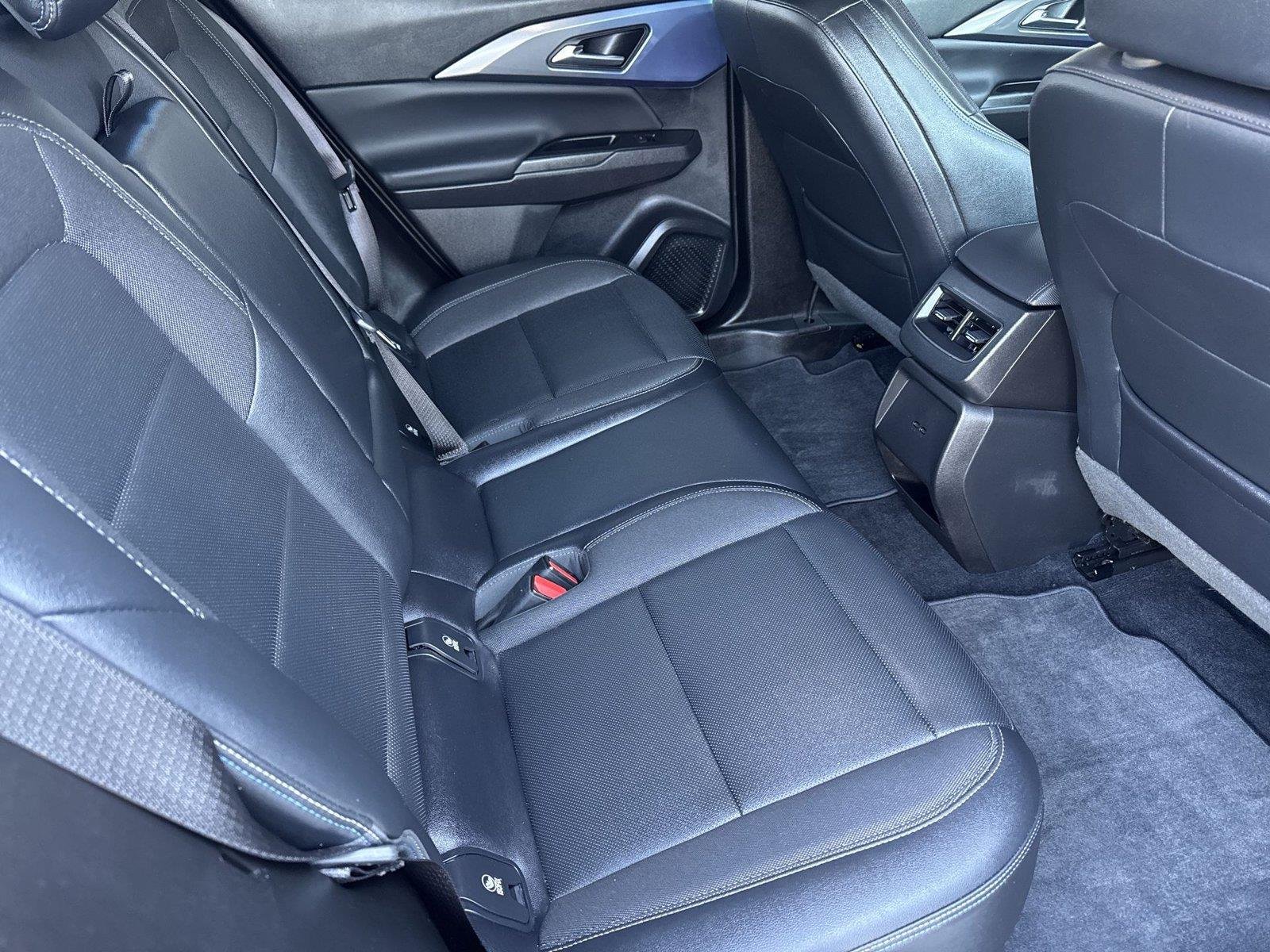 2024 Chevrolet Equinox EV LT - Photo 32