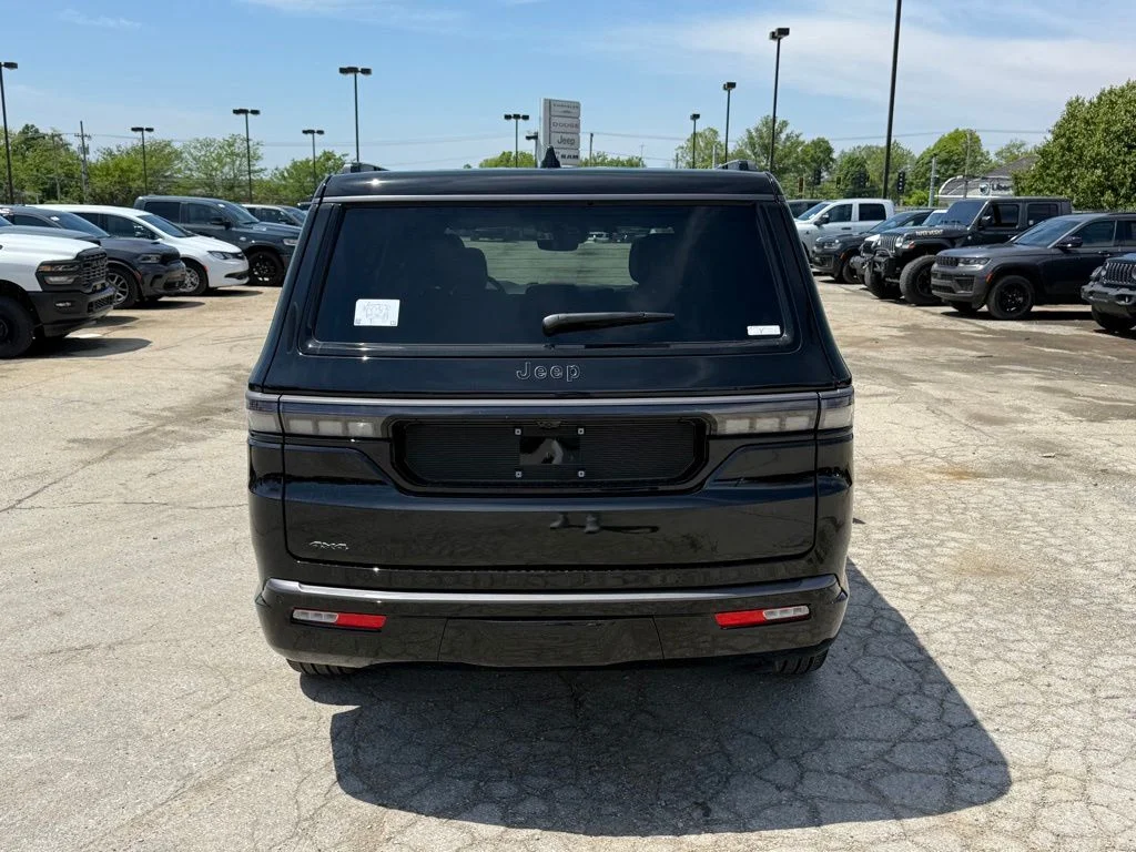 New 2026 High Gloss Black Exterior Paint Jeep Summit Obsidian image 7