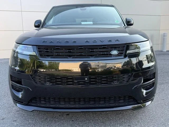 Used 2024 Santorini Black Metallic Land Rover Dynamic SE image 4