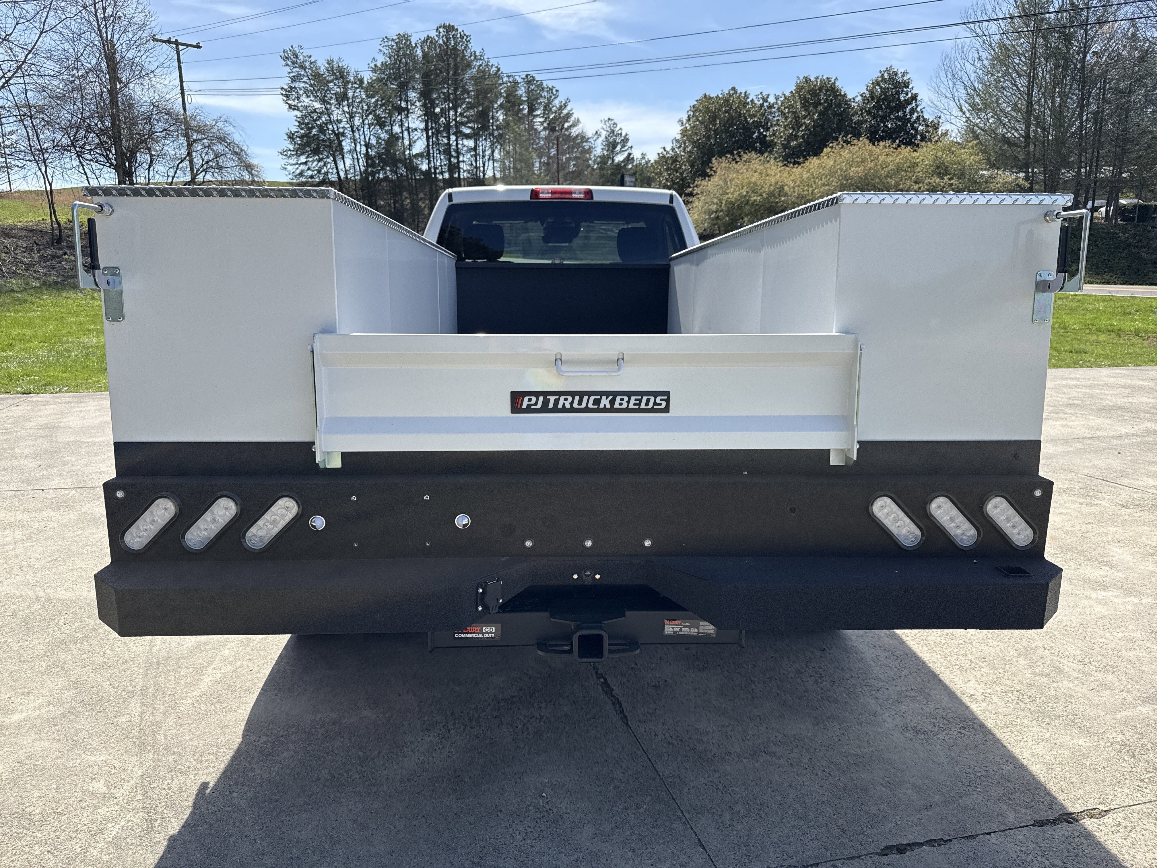 New 2026 Bright White Clear-Coat Exterior Paint RAM Tradesman image 6