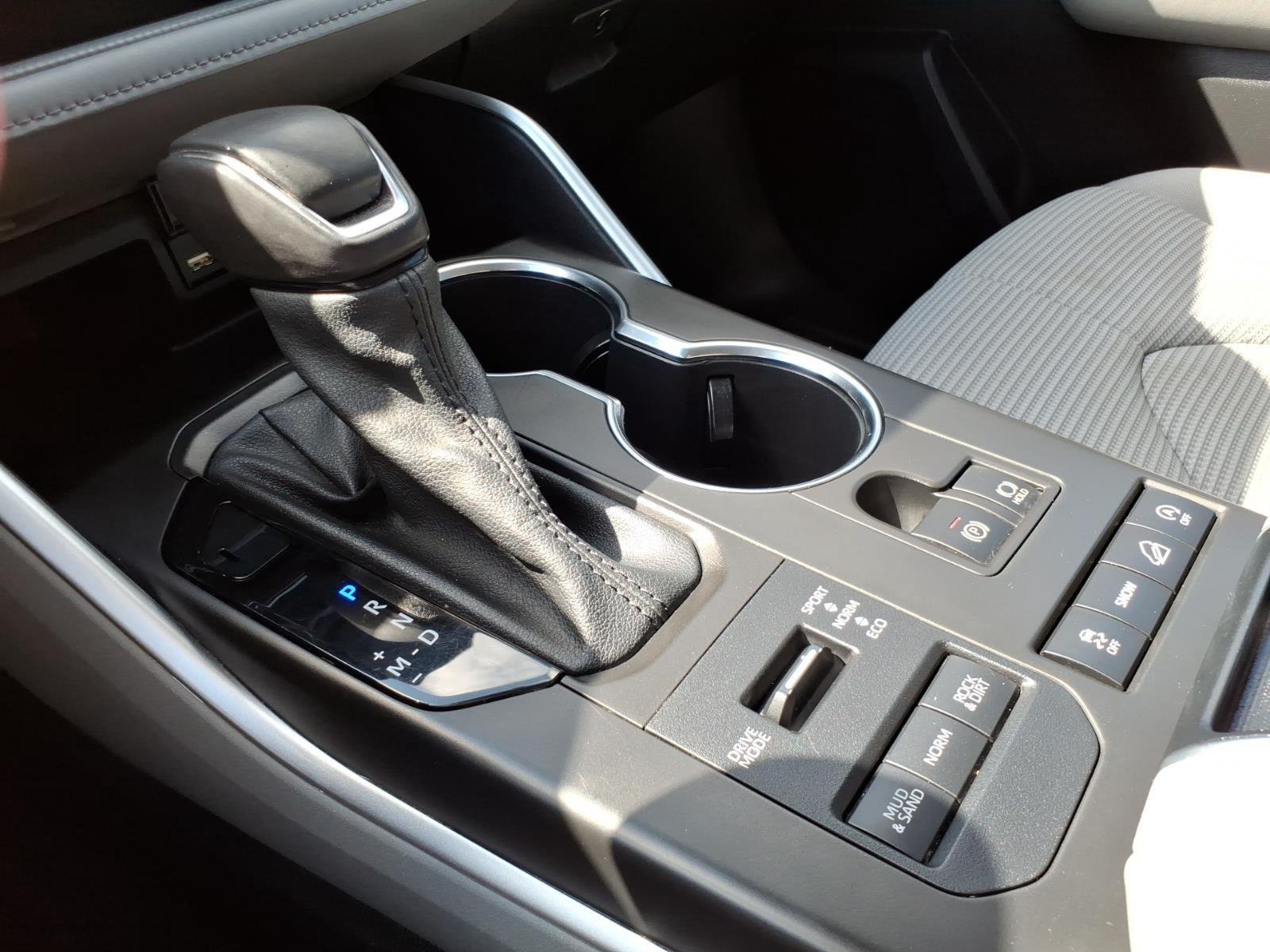 Used 2021 Magnetic Gray Metallic Toyota LE image 18