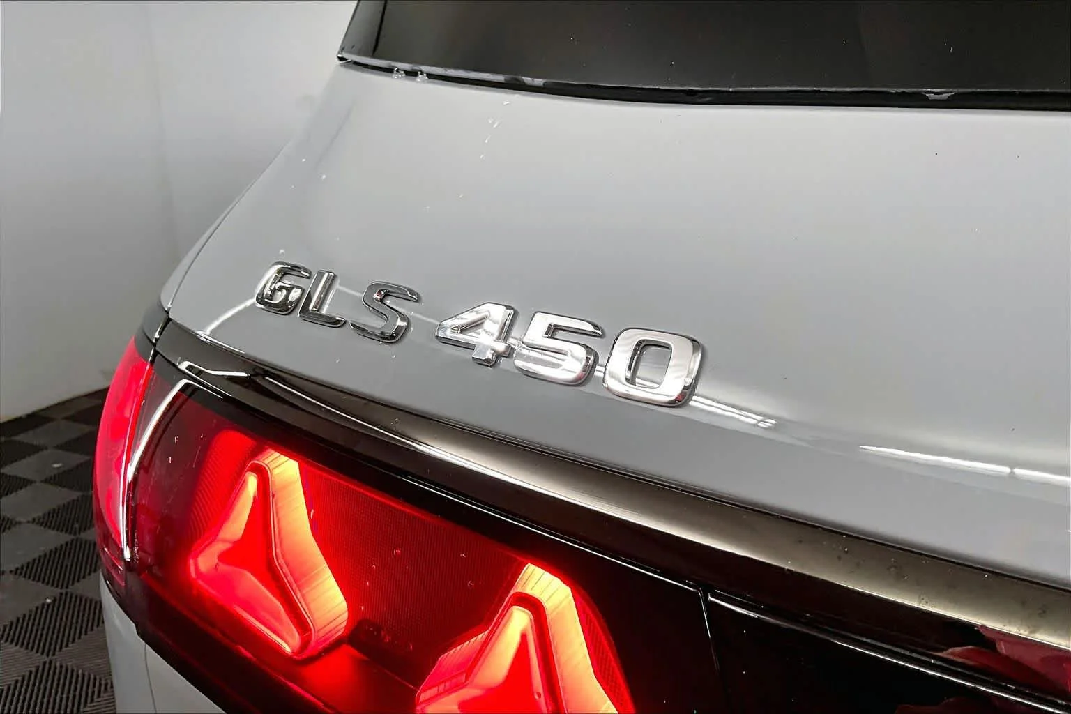 New 2027 MANUFAKTUR Alpine Grey Mercedes-Benz GLS 450 image 7