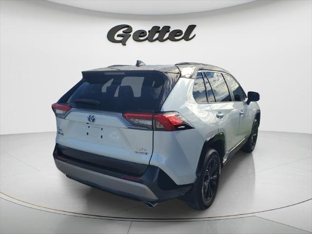 Certified Used 2024 MID BLK/WIND CHILL Toyota  image 3