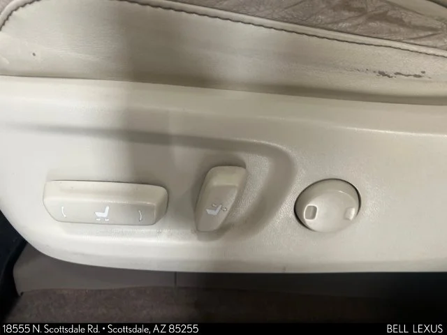 Used 2019  Lexus 460 image 23